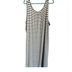 Joyspun gray and white Striped Sleeveless Dress with pockets 4x
